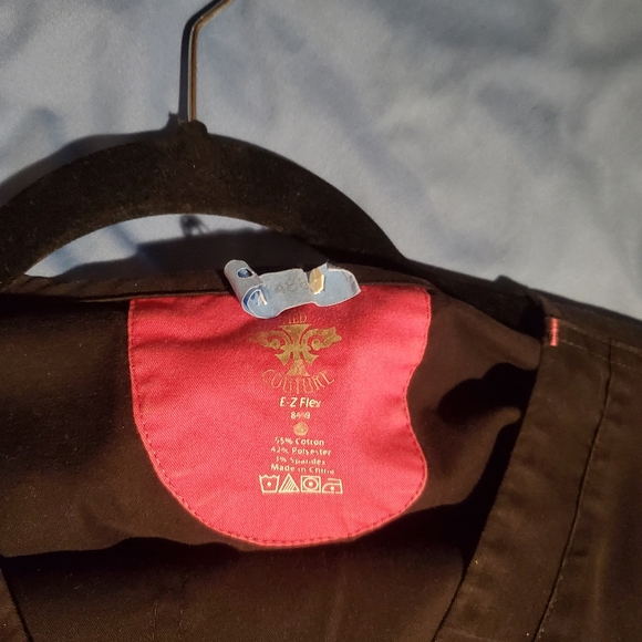 Med Couture Scrub Set, L Top Black w/Raspberry Trim, M Pants Black w/Blu - Picture 10 of 10